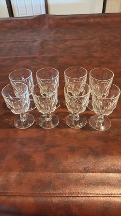 Arcoroc “Arctic” pattern stemmed glasses