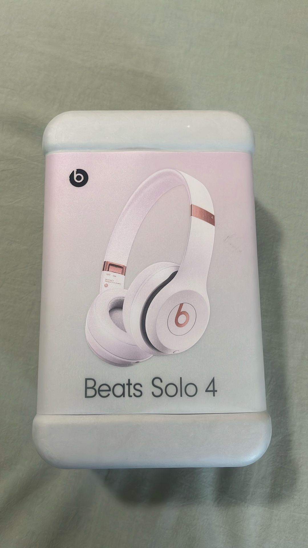 Beats Solo 4