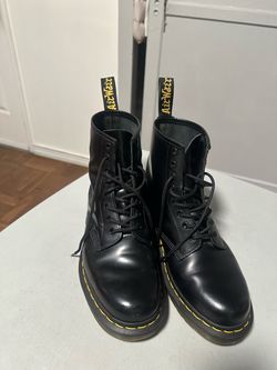 Doc Martens men’s size 9