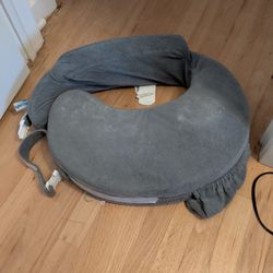 My Breast Friend breastfeeding pillow