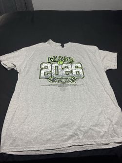 Class of 2026 Faith Bundle – Size XL T-Shirt, Journal/Bible & Devotionals