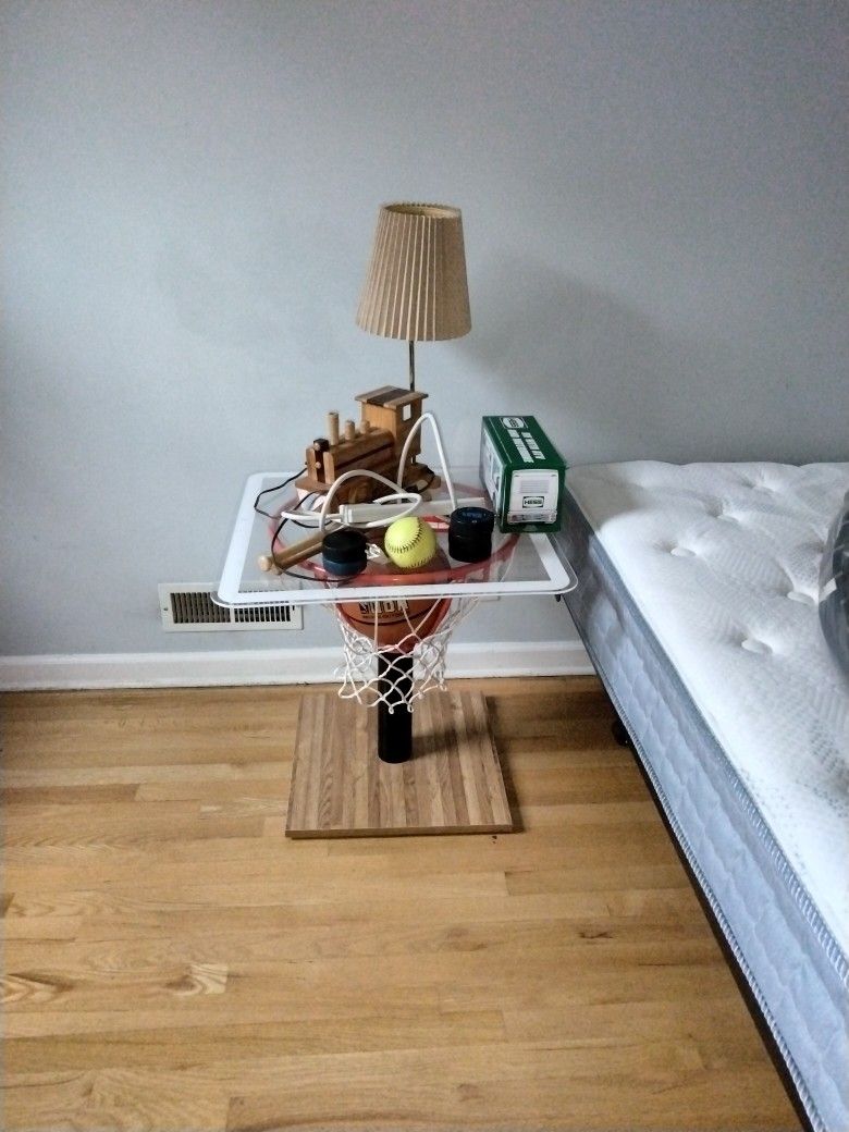 BASKETBALL HOOP END TABLE ( BASKETBALL NOT INCLUDED)