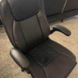 Office chair. Great condition.