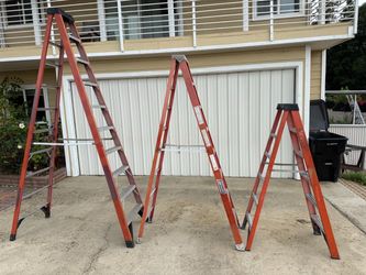 3 fiberglass step ladders 300 lbs rated 6’ Werner 8’ Louisville 10’ Werner no cracks good condition $250 cash in Upland 91784