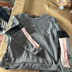 Women Nike Crew Neck 