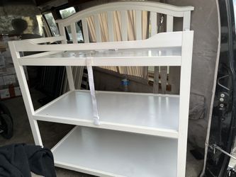 Infant Changing Table And 4 In 1 Baby Crib Convertible