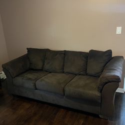 3 SEATER COUCH