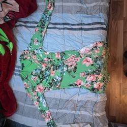 green dress