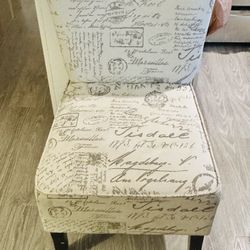 Accent chair 