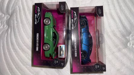 Jada Pink Slips Die-Cast Cars Set of 2
