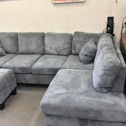 New 99x66 Sectional Couch / Free Delivery 