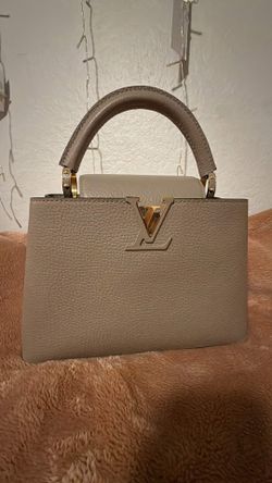 Louis Vuitton Capucine BB