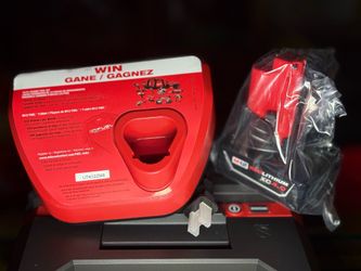 Milwaukee M12 12-Volt Lithium-Ion XC Battery Pack 4.0 Ah and Charger