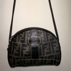 FENDI Brown / Black Small Shoulder Bag