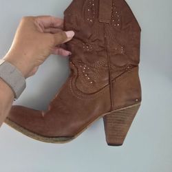Cowboy Boots size 6