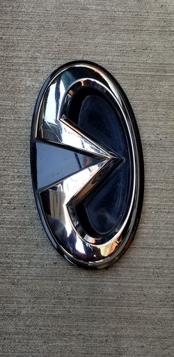 INFINITY grille logo plaque