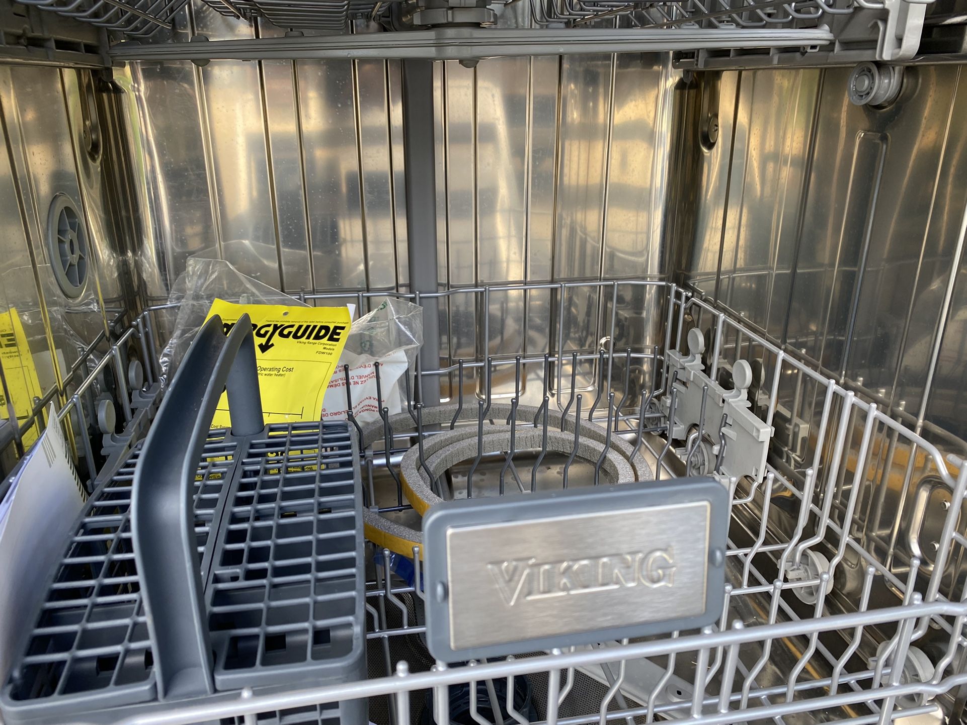 Viking  Built-in Dishwasher 