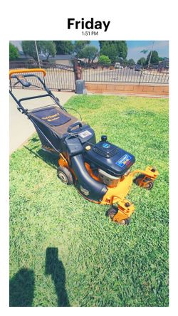 Commercial lawn mower
