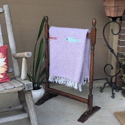 Vintage Rustic Cottage Core Wood Quilt Blanket Rack Stand 