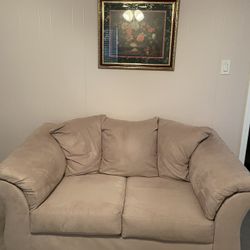 Loveseat 