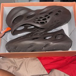 Off Brand Foam Runners 