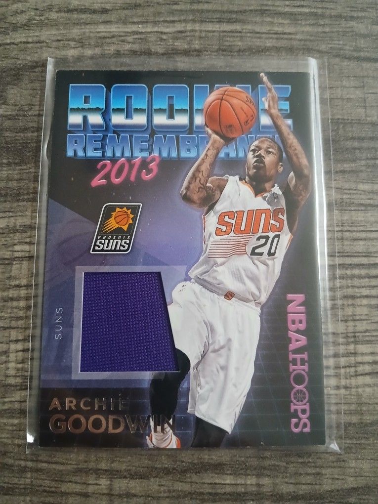 2013 NBA Hoops Rookie Remembrance 2013 Archie Goodwin Patch Phoenix Suns game-worn jersey patch. 