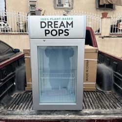 mini fridge /wine cooler