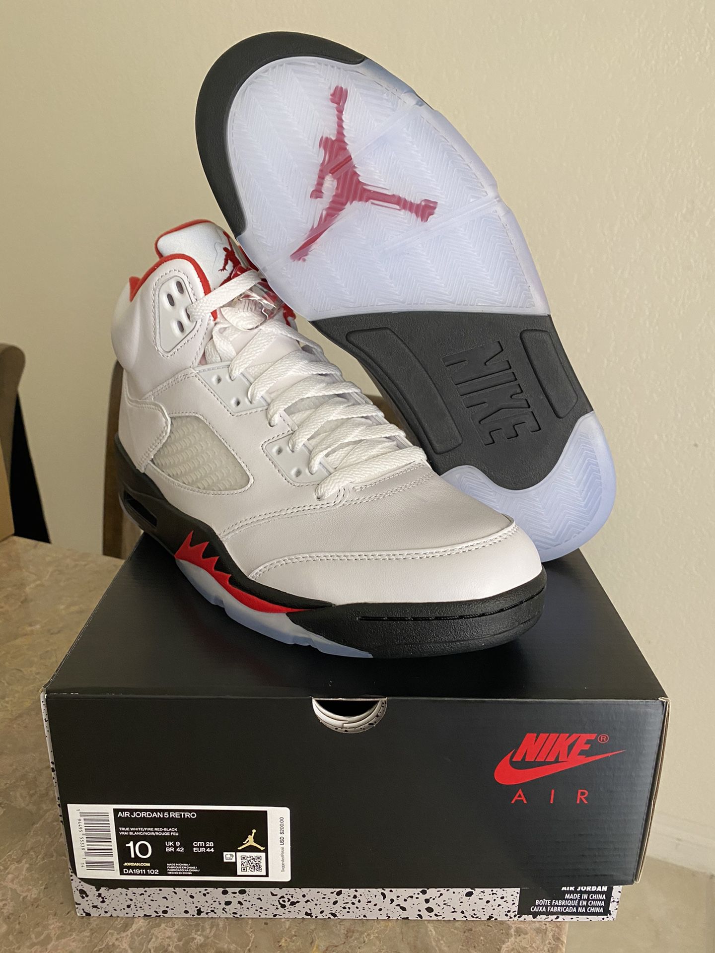 Air jordan 5 “Fire red” 2020 size 10 new DS 100% authentic