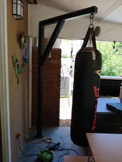 Everlasting punching bag New
