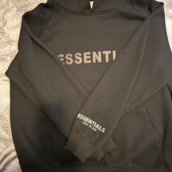 BLACK ESSENTIALS Hoddie