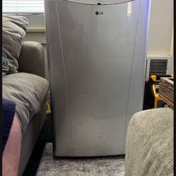 LG 14000 BTU Portable Air Conditioner Blows Cold