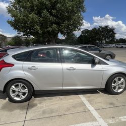 2014 Ford Focus Hatchback SE