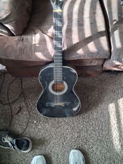 Ever fun acoustic guitar for sale need to sell it asap today