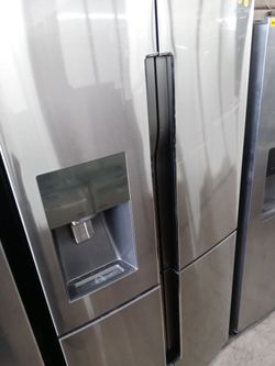 Samsung stainless steel 4-door french door refrigerator - Free delivery