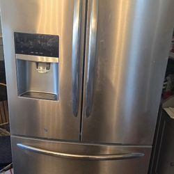 Frigidaire Refrigerator 