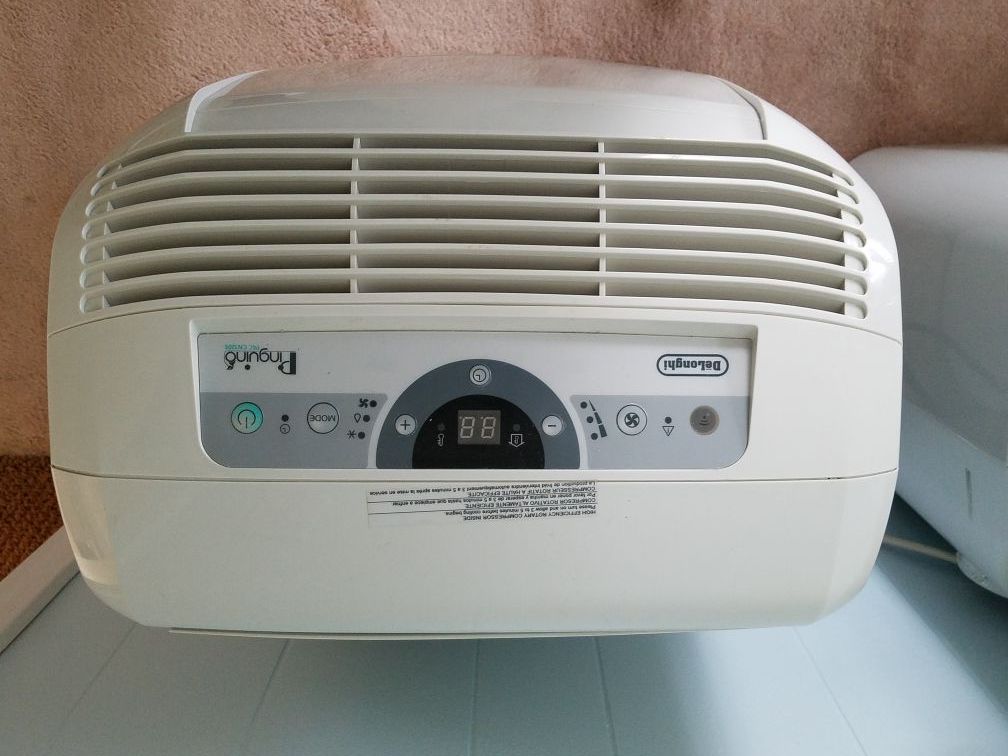 DeLonghi Pinguino PAC CN 120E Portable Air conditioner