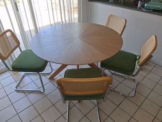 Mid century modern table with 4 chairs