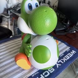 Yoshi Popcorn Bucket NEW