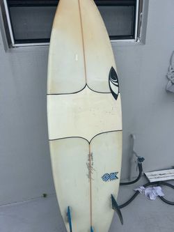Used Shortboard Surfboard with Fins