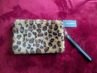 Jane & Berry Leopard Faux Fur Wristlet Clutch