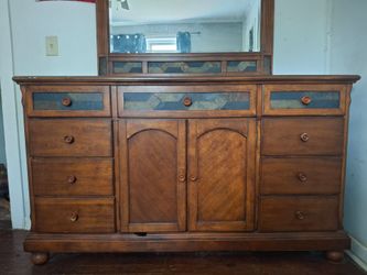 Hardwood dresser and 2 matching night stands
