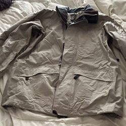 Perfect Coat For Rain Or Snow Nike Winter Coat / Jacket Size Large In Good Condition Water Proof 