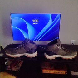 Monitor Shoes And Jacket Brand New.