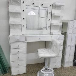 Vanity Chair Disponible 