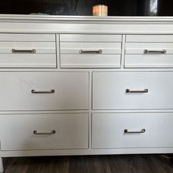 Dresser Set