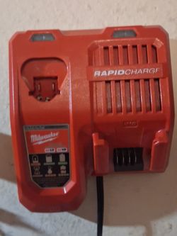 Milwaukee M18/M12 Rapid Charger