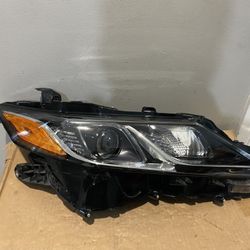 2021-2024 Toyota Camry Right Headlight 