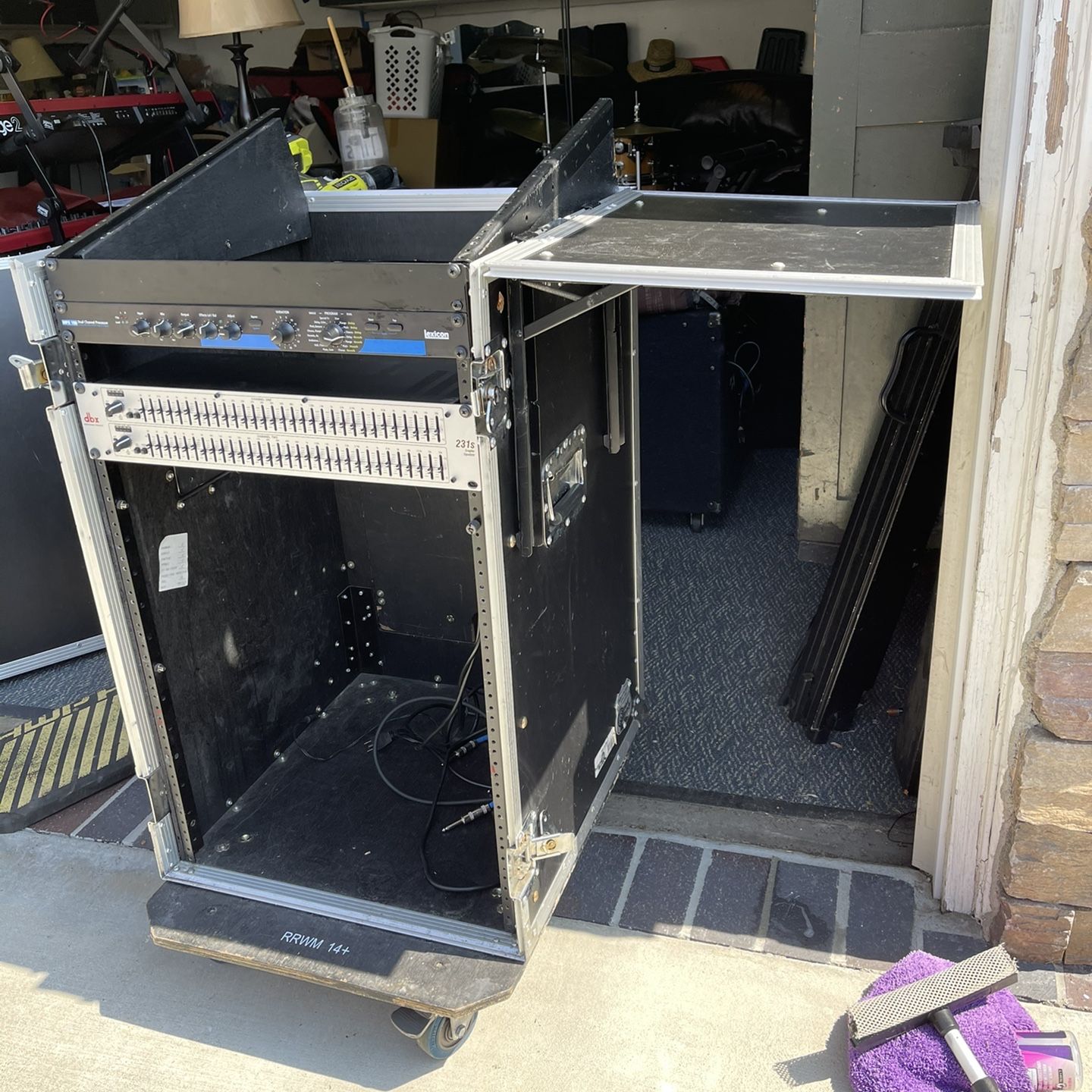Road Ready 16 Space Rack for Sale in Lakewood, CA - OfferUp