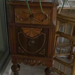 Antique Table With Two Drawers 