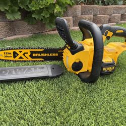 20V MAX 12 in. Cordless Battery Powered Chainsaw (Tool Only)